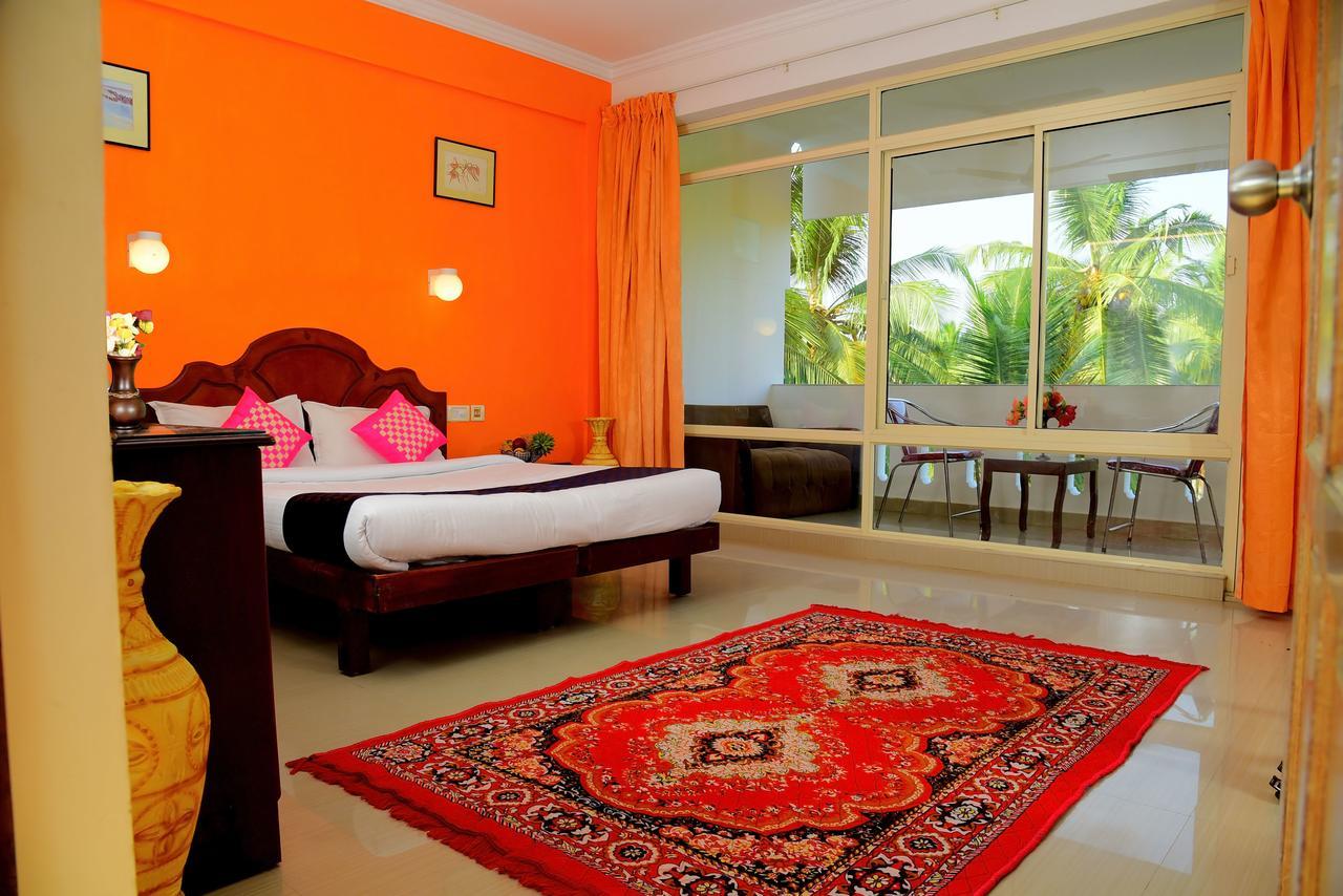 Ocean Bay Ayurvedic Beach Resort Kovalam Buitenkant foto