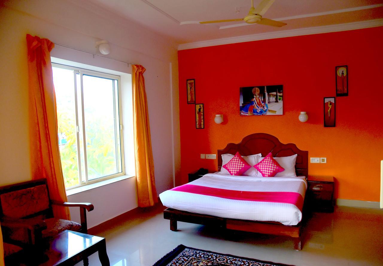 Ocean Bay Ayurvedic Beach Resort Kovalam Buitenkant foto