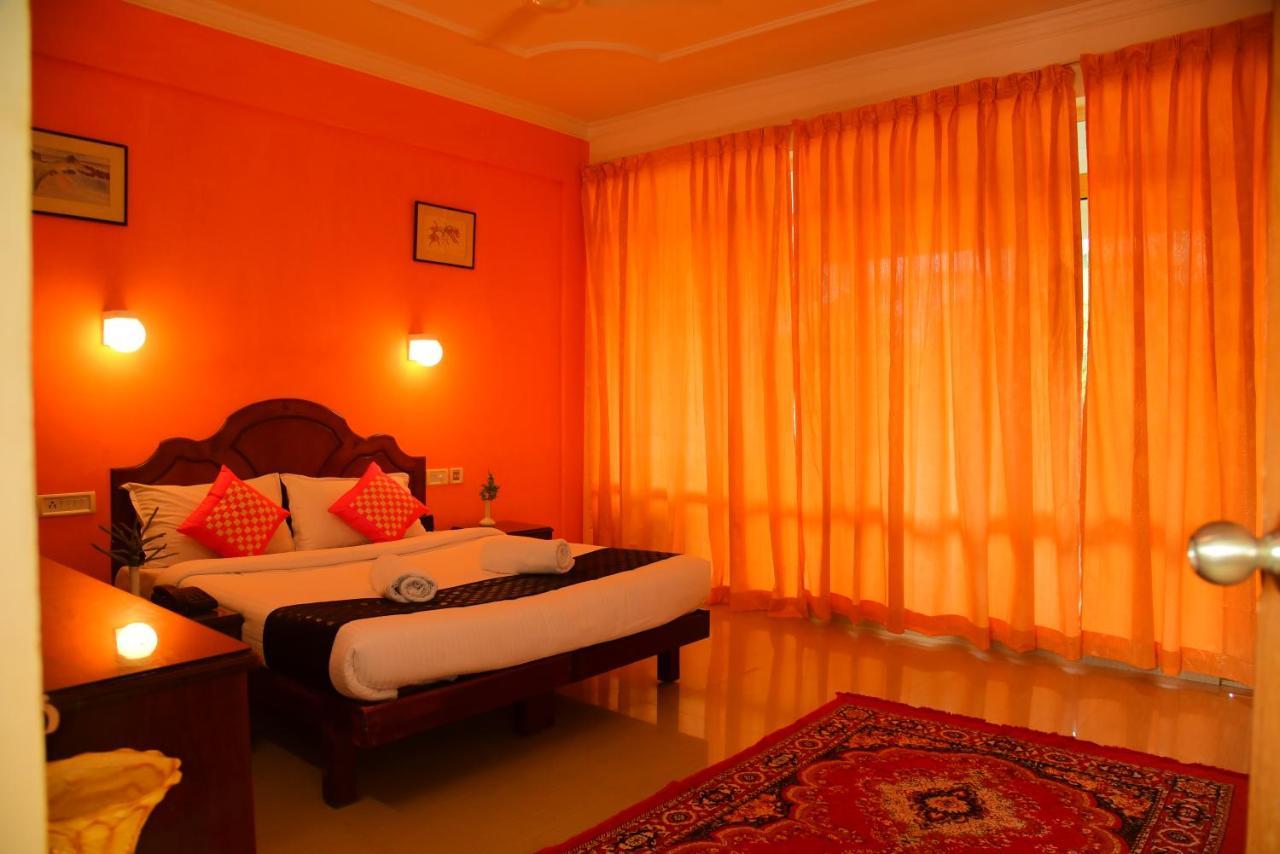 Ocean Bay Ayurvedic Beach Resort Kovalam Buitenkant foto